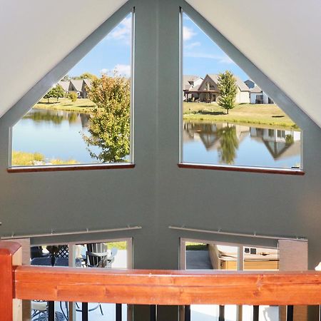 Boho Bungalow On The Pond W/ Hot Tub 아놀드 파크 외부 사진
